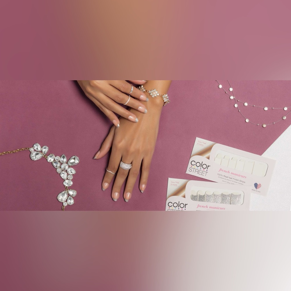 Color Street French Manicure Nail Polish Strips City of Love FTC060